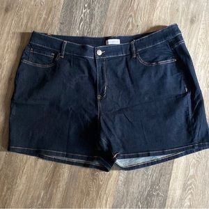 Lane Bryant flex magic waist band mid ride girlfriend shorts.
